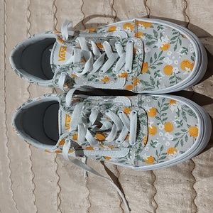 Vans Women's Floral Shoes SZ 4 NEW
